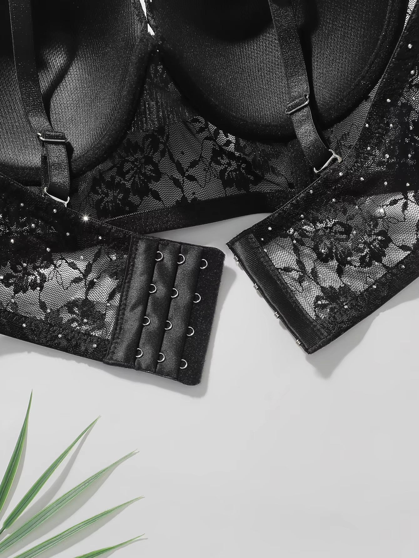 Women's Sexy Lace Bra with Diamond Detail Underwire Padded Breathable Adjustable Straps Gathered Push up Underwear MR3012